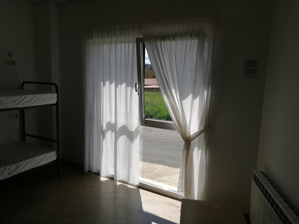 Albergue O Trisquel O Pedrouzo Ngoại thất bức ảnh